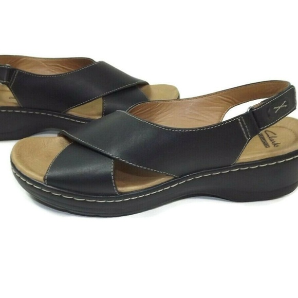 clarks ladies black sandals